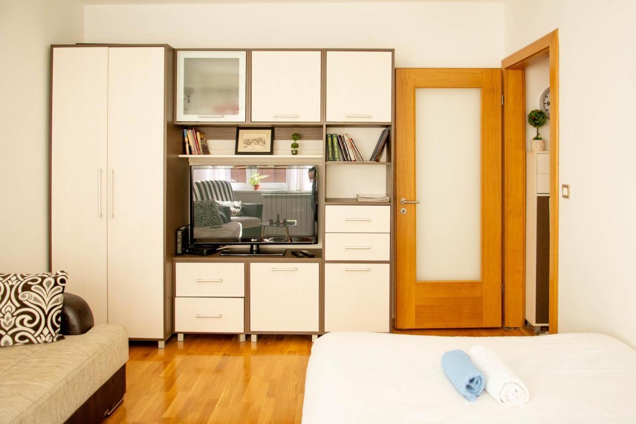 Cute And Cozy Studio With Cathedral View-Excellent Location سراييفو المظهر الخارجي الصورة